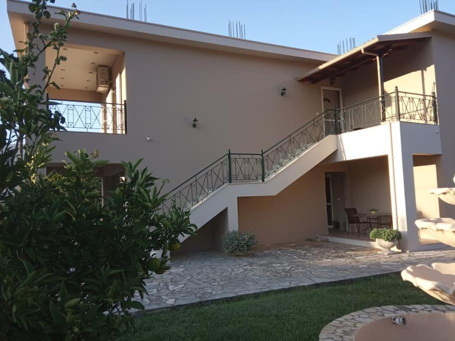 Διαμέρισμα Μεντησ Igoumenítsa Extérieur photo